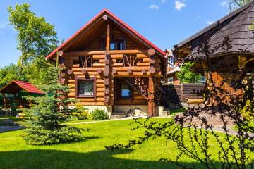 Фотографии Комплексы для отдыха с коттеджами/бунгало Adelis г. Яремче (Украина) №1 Фото Комплексы для отдыха с коттеджами/бунгало Adelis г. Яремче 1