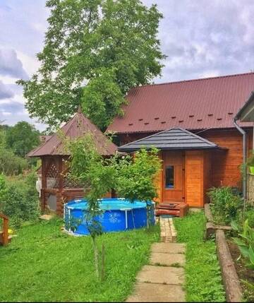 Фотографии Дома для отпуска Будиночок в Карпатах г. Яремче (Украина) №2 Фото Дома для отпуска Будиночок в Карпатах г. Яремче 2