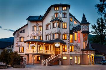 Фотографии Отель Baron SPA Hotel - Museum Yaremche г. Яремче (Украина) №2 Фото Отель Baron SPA Hotel - Museum Yaremche г. Яремче 2