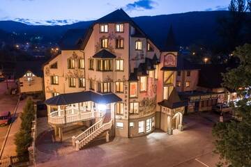 Фотографии Отель Baron SPA Hotel - Museum Yaremche г. Яремче (Украина) №3 Фото Отель Baron SPA Hotel - Museum Yaremche г. Яремче 3