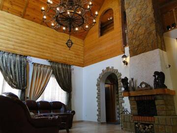 Фото номера Вилла с 3 спальнями и камином Виллы Villa Bilogirya г. Яремче 2