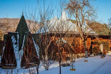 Фото номера Коттедж с 2 спальнями Отель U Yaroslava Hotel г. Яремче 3