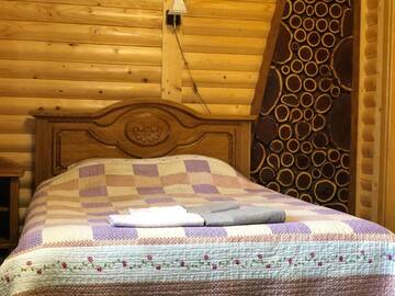 Фото номера Апартаменты с 2 спальнями и камином Отель U Yaroslava Hotel г. Яремче 3