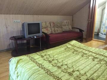 Фото номера Полулюкс с балконом Лоджи Guest House U Myrona г. Яремче 7