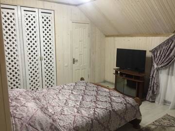 Фото номера Номер с кроватью размера «king-size» и балконом Лоджи Guest House U Myrona г. Яремче 9