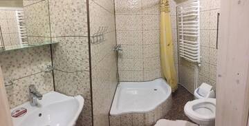 Фото номера Номер с кроватью размера «king-size» и балконом Лоджи Guest House U Myrona г. Яремче 5