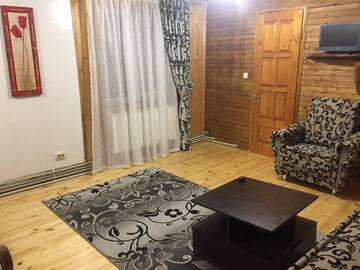 Фото номера Трехместный номер с видом на горы Лоджи Guest House U Myrona г. Яремче 12