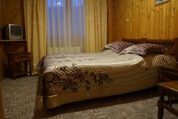 Фото номера Двухместный номер с 1 кроватью Гостевой дом At Starunchakiv family г. Яремче 2