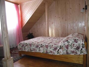 Фото номера Семейный номер с балконом Гостевой дом Guesthouse U Deda Viktora г. Яремче 2