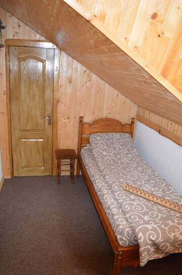 Фото номера Классический трехместный номер Гостевой дом Guest House Mansarda г. Яремче 3