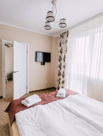 Фото номера Апартаменты с 1 спальней Отель Hotel&amp;Restaurant Premium Club г. Яремче 3