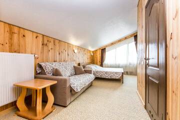 Фото номера Большой двухместный номер с 1 кроватью Отель ATAVA family house г. Яремче 3