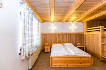 Фото номера Семейный номер с террасой Отель ATAVA family house г. Яремче 2