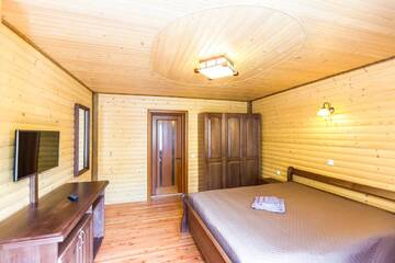 Фото номера Классический трехместный номер Лоджи Cottage Berdo г. Яремче 3