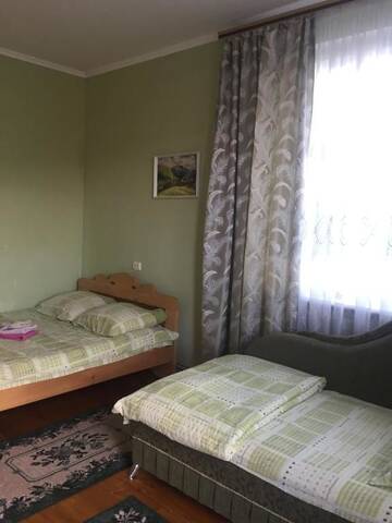 Фото номера Бюджетный трехместный номер Гостевой дом Sadyba Girske Povitria г. Яремче 11