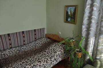 Фото номера Бюджетный трехместный номер Гостевой дом Sadyba Girske Povitria г. Яремче 20