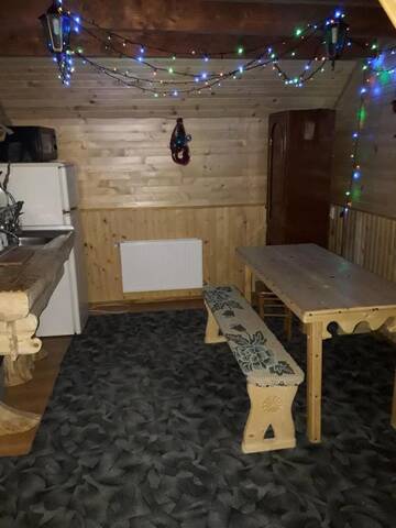 Фото номера Трехместный номер с ванной комнатой Гостевой дом Sadyba Ellada г. Яремче 4