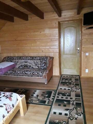 Фото номера Трехместный номер с ванной комнатой Гостевой дом Sadyba Ellada г. Яремче 5