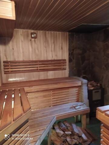 Фото номера Двухместный номер Делюкс с 1 кроватью и балконом Лоджи Лісова казка г. Яремче 11