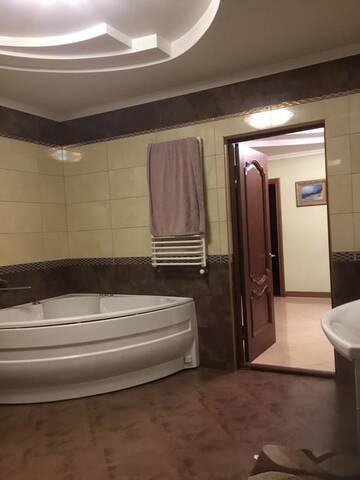 Фото номера Апартаменты - 1-й этаж Апартаменты Затишний дім г. Яремче 11