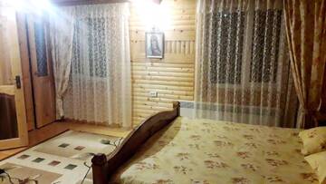 Фото номера Дом с 2 спальнями Дома для отпуска Садиба "Три Царі" г. Яремче 30