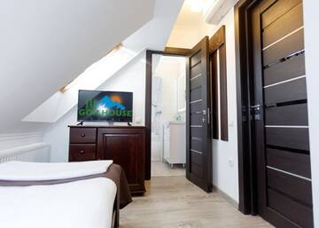 Фото номера Одноместный номер с видом на горы Отель GORHouse Hotel г. Яремче 6