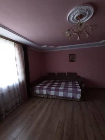 Фото номера Трехместный номер с основными удобствами Гостевой дом Роздоріжжя г. Яремче 2