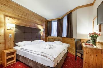 Фото номера Двухместный номер с 1 кроватью или 2 отдельными кроватями Отель Baron SPA Hotel - Museum Yaremche г. Яремче 31