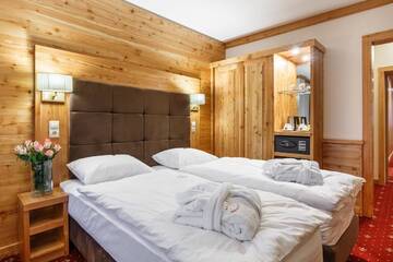 Фото номера Двухместный номер с 1 кроватью или 2 отдельными кроватями Отель Baron SPA Hotel - Museum Yaremche г. Яремче 14